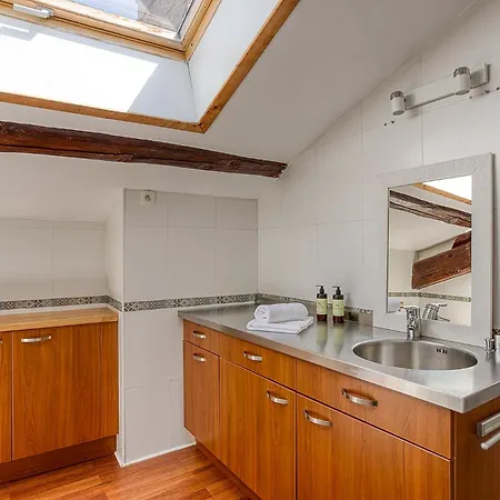 Apartment Sejourner Au Chateau De La Roue Grand