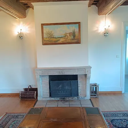 Apartment Sejourner Au Chateau De La Roue Grand Lissieu