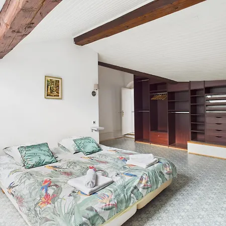 Sejourner Au Chateau De La Roue Grand 160 M2 아파트